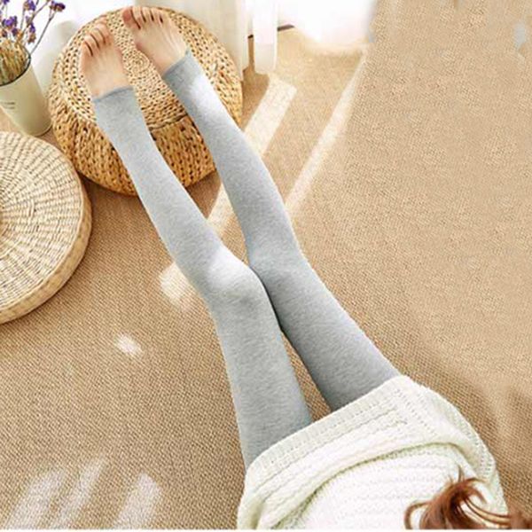 2020 new warm winter women legging soft rib woman toe covered legging winter autumn long render pants, Black
2020 new warm winter women legging soft rib woman toe covered legging winter autumn long render pants, Black