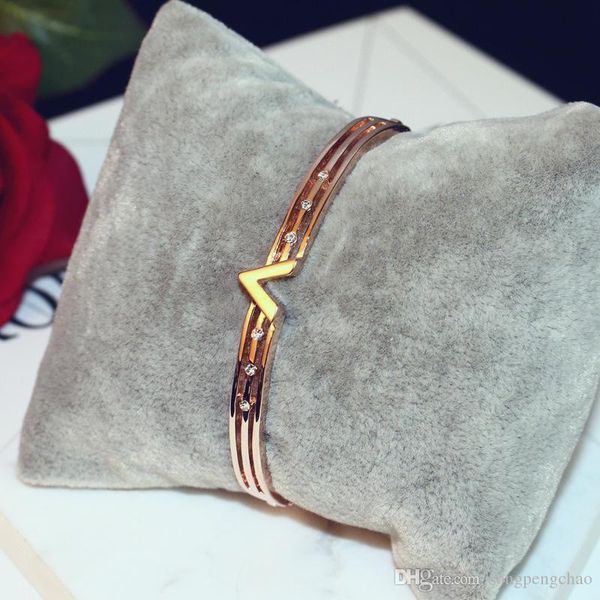 new trend zircon rose gold bracelet exquisite luxury letter temperament women bracelet fashion wild holiday leisure wild bracelet jewelry, Black
new trend zircon rose gold bracelet exquisite luxury letter temperament women bracelet fashion wild holiday leisure wild bracelet jewelry, Black