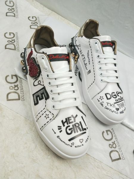2021s luxury men 's and women 's graffiti hand -painted lace -up casual sneakers ,fashionable wild high -end couple banquet shoe, Black
2021s luxury men 's and women 's graffiti hand -painted lace -up casual sneakers ,fashionable wild high -end couple banquet shoe, Black