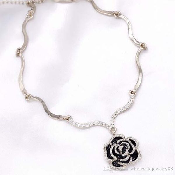 wholesale fashion crystal enamel flower pendant chokers necklaces black enamel flower clavicle chain women party jewelry gift, Gray
wholesale fashion crystal enamel flower pendant chokers necklaces black enamel flower clavicle chain women party jewelry gift, Gray