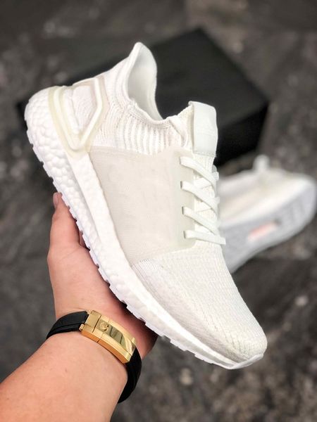 4.0 triple white (w) bb6308 running white size 36-45 fashion trainers new designer sneakers designer sho light smoke ges, White;red
4.0 triple white (w) bb6308 running white size 36-45 fashion trainers new designer sneakers designer sho light smoke ges, White;red