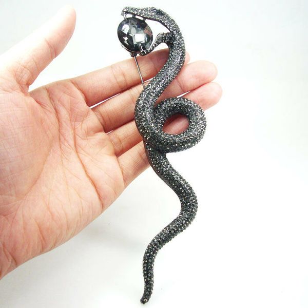 vintage luxurious long snake pendant animal brooch pin black rhinestone crystal, Gray
vintage luxurious long snake pendant animal brooch pin black rhinestone crystal, Gray