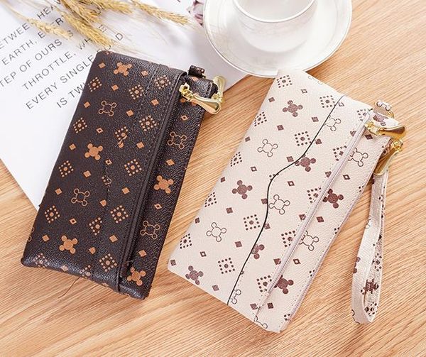 designer bag 2020 new fashion printing female clutch pu leather coin purse handbag, Red;black
designer bag 2020 new fashion printing female clutch pu leather coin purse handbag, Red;black