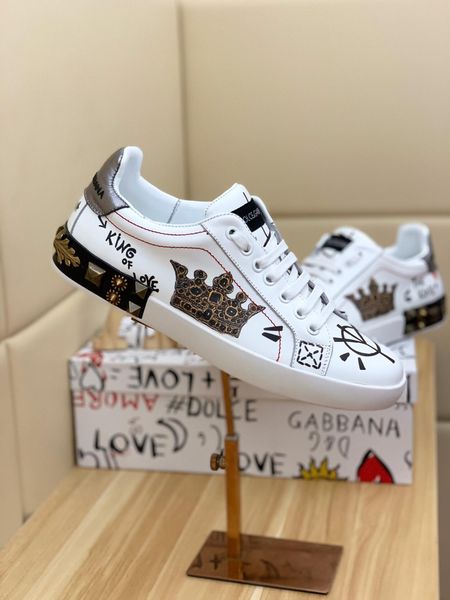 2020-2019t summer new high-end brand leather men's shoes personalized printing low cut casual flat shoes, fashion wild sports shoes, si
2020-2019t summer new high-end brand leather men's shoes personalized printing low cut casual flat shoes, fashion wild sports shoes, si