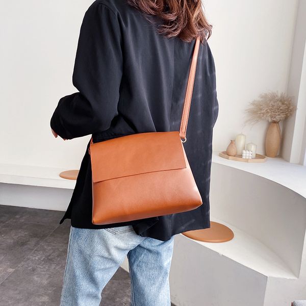 2020 new shoulder bag women's casual fashion korean version of the solid color pillow bag messenger ladies
2020 new shoulder bag women's casual fashion korean version of the solid color pillow bag messenger ladies