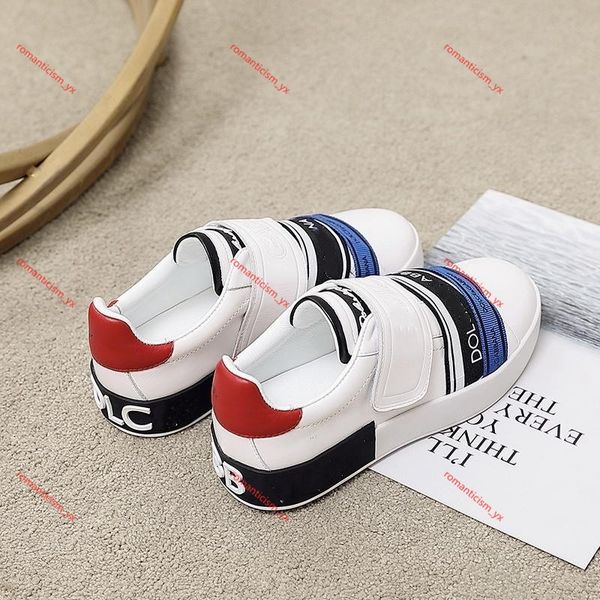 dolce gabbana shoes 2020 новое высокое качество мужской кожи повседневная обуви, платформы для печати шаблонов пары обуви моды личности дики, Black
dolce gabbana shoes 2020 новое высокое качество мужской кожи повседневная обуви, платформы для печати шаблонов пары обуви моды личности дики, Black