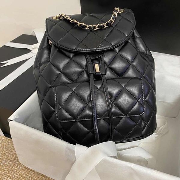 2020 new backpack with ball grain and sheepskin series gold hardware accessories to create a space size suitable for travel essential first
2020 new backpack with ball grain and sheepskin series gold hardware accessories to create a space size suitable for travel essential first