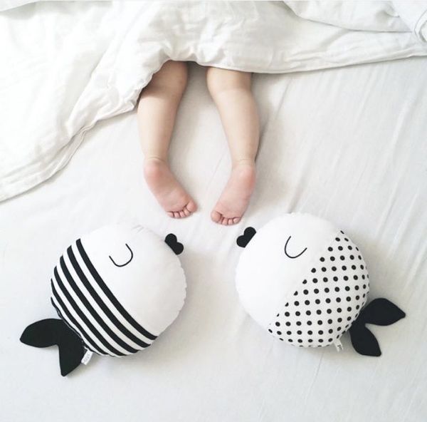 same style small fish pillow kiss fish polka dot fish cushion comfort doll sleeping doll childrens room decoration
same style small fish pillow kiss fish polka dot fish cushion comfort doll sleeping doll childrens room decoration