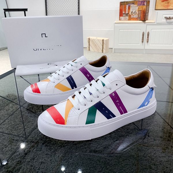 with box mens designer gvc casual shoes trainers sports clunky sneakers casual shoes track hx2158250
with box mens designer gvc casual shoes trainers sports clunky sneakers casual shoes track hx2158250