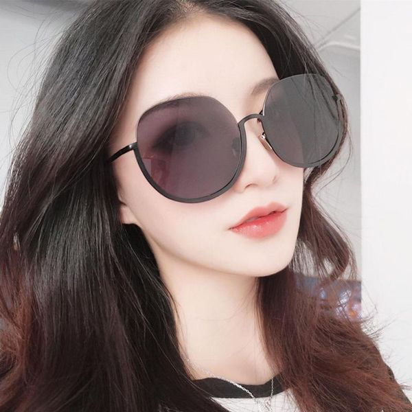 fashion classic half frame large frame round face sun glasses personalized street shooting all-match metal sunglasses, White;black
fashion classic half frame large frame round face sun glasses personalized street shooting all-match metal sunglasses, White;black