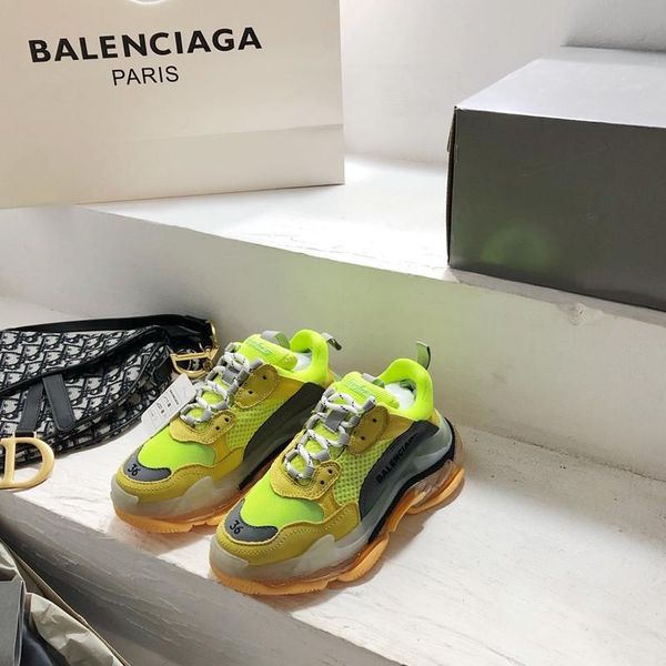 2020pd designer to create casual and comfortable all-match sports shoes, travel shoes outsole non-slip design with original box delivery, Black
2020pd designer to create casual and comfortable all-match sports shoes, travel shoes outsole non-slip design with original box delivery, Black