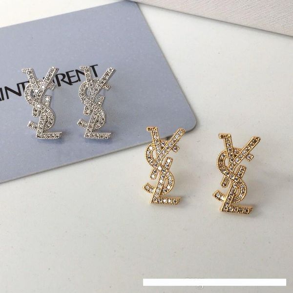 luxury designer jewelry women diamond earrings alphabet stud high-end elagant y letter women stud earrings fashion style, Golden;silver
luxury designer jewelry women diamond earrings alphabet stud high-end elagant y letter women stud earrings fashion style, Golden;silver
