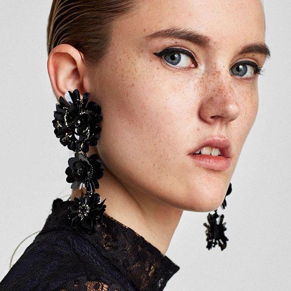 handmade sequins earrings for lady fashion flower diamond beaded stud baroque style personality long earring, Golden;silver
handmade sequins earrings for lady fashion flower diamond beaded stud baroque style personality long earring, Golden;silver