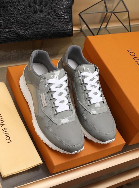 2020et limited edition new fashion trend wild men's casual comfortable shoes hiking shoes sports shoes original box packaging, Black
2020et limited edition new fashion trend wild men's casual comfortable shoes hiking shoes sports shoes original box packaging, Black