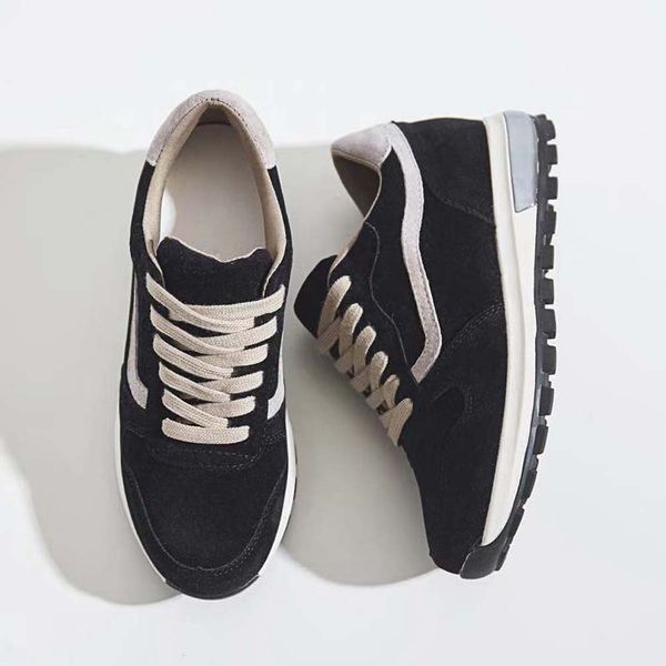 with box woman sneaker casual shoes trainers high qualit sports shoe size:35-41 012p20288, Black
with box woman sneaker casual shoes trainers high qualit sports shoe size:35-41 012p20288, Black