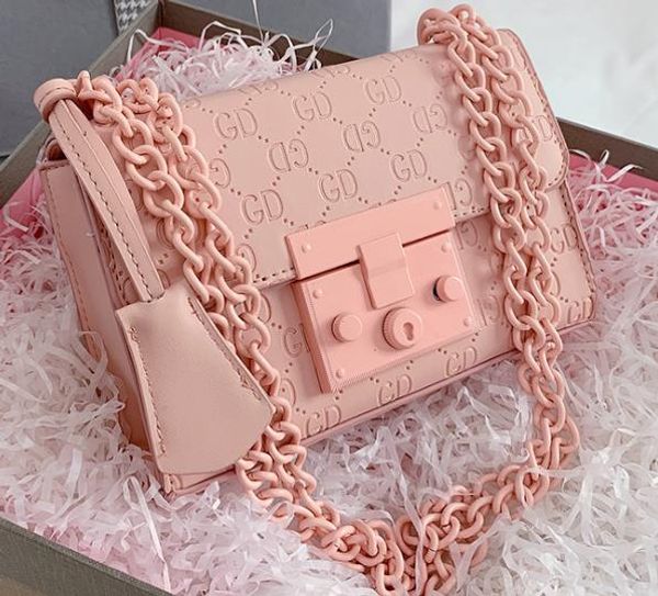 designer handbag 2020 new female bag fashion wild chain small square bag embossed messenger shoulder bags for tide women
designer handbag 2020 new female bag fashion wild chain small square bag embossed messenger shoulder bags for tide women