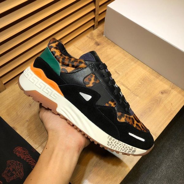 2020-2019a new luxury limited edition men's casual shoes, fashion wild sports shoes, original packaging shoe box delivery, yardage: 38
2020-2019a new luxury limited edition men's casual shoes, fashion wild sports shoes, original packaging shoe box delivery, yardage: 38