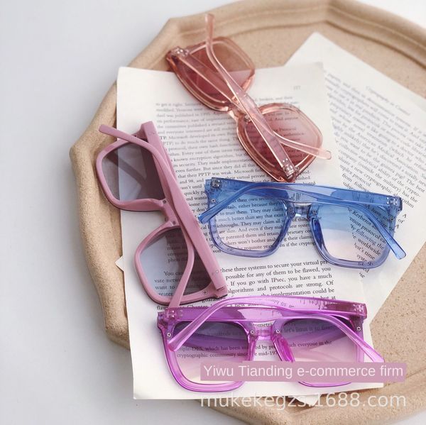 7738 personalized elegant frame children's gradient color jelly color series baby sunglasses travel sun-proof sunglasses, Blue
7738 personalized elegant frame children's gradient color jelly color series baby sunglasses travel sun-proof sunglasses, Blue