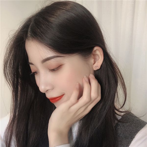 japan korea temperament simple minimalist hollow out heart lovely small stud earrings forfashion jewelry accessories, Golden;silver
japan korea temperament simple minimalist hollow out heart lovely small stud earrings forfashion jewelry accessories, Golden;silver