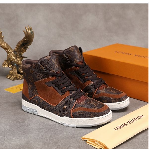 072 men's designer casual sports shoes, luxury trendy travel casual shoes, sports shoes. fast delivery in original box packaging, Black
072 men's designer casual sports shoes, luxury trendy travel casual shoes, sports shoes. fast delivery in original box packaging, Black