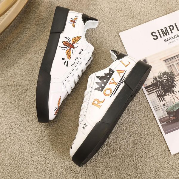 2020c new trend hand-painted graffiti leather casual shoes men and women outdoor sports shoes fashion wild couple shoes, size 35-451, Black
2020c new trend hand-painted graffiti leather casual shoes men and women outdoor sports shoes fashion wild couple shoes, size 35-451, Black