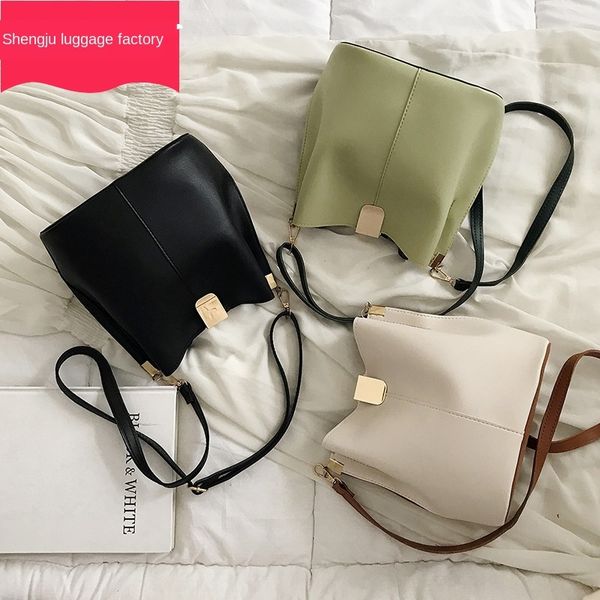 advanced western style bucket bag female 2019 summer new fashion korean style texture shoulder slanting fashion texture bucket bag
advanced western style bucket bag female 2019 summer new fashion korean style texture shoulder slanting fashion texture bucket bag
