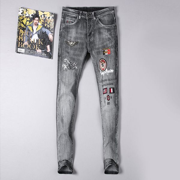hole embroidered jeans slim men trousers new 2020 men's casual thin summer denim pants classic cowboys young man black blue
hole embroidered jeans slim men trousers new 2020 men's casual thin summer denim pants classic cowboys young man black blue