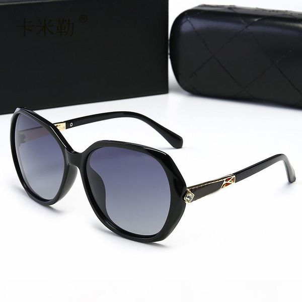 oculos 2019 the new leisure fashion sunglasses ms joker tide big frame glasses sunglasses manufacturer oculos de sol feminino with logo, White;black
oculos 2019 the new leisure fashion sunglasses ms joker tide big frame glasses sunglasses manufacturer oculos de sol feminino with logo, White;black