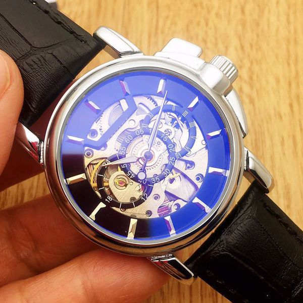 2020 new blu-ray glass mens watches leather strap wristwatches automatic mechanical men watch birthday gift fashion clock, Slivery;brown
2020 new blu-ray glass mens watches leather strap wristwatches automatic mechanical men watch birthday gift fashion clock, Slivery;brown