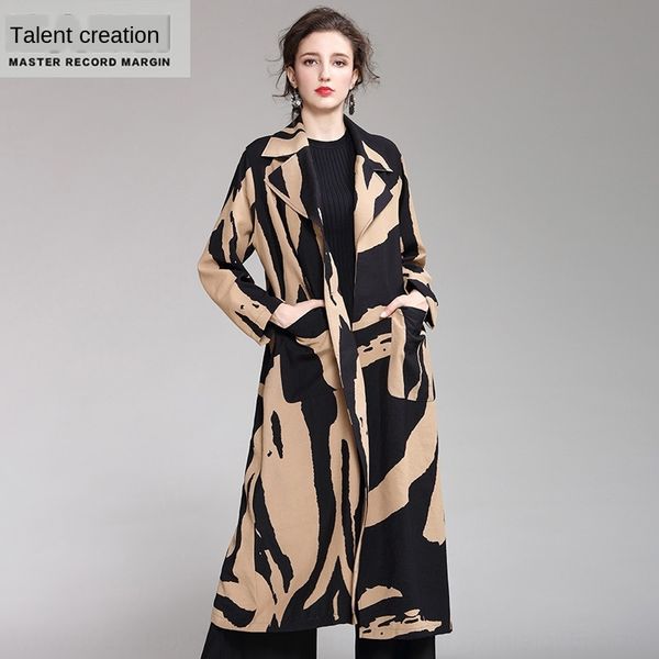2019 autumn and winter new elegant commuting long-sleeved suit windbreaker coat collar printed mid-length trench coat for women, Tan;black
2019 autumn and winter new elegant commuting long-sleeved suit windbreaker coat collar printed mid-length trench coat for women, Tan;black