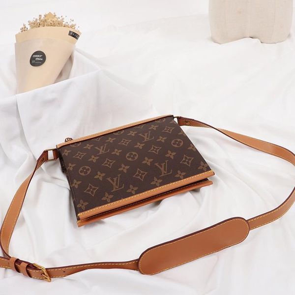 women bag vintage design crossbody bag leather womens shoulder bags bolsa de hombro trend style zipper lady messenger bag
women bag vintage design crossbody bag leather womens shoulder bags bolsa de hombro trend style zipper lady messenger bag