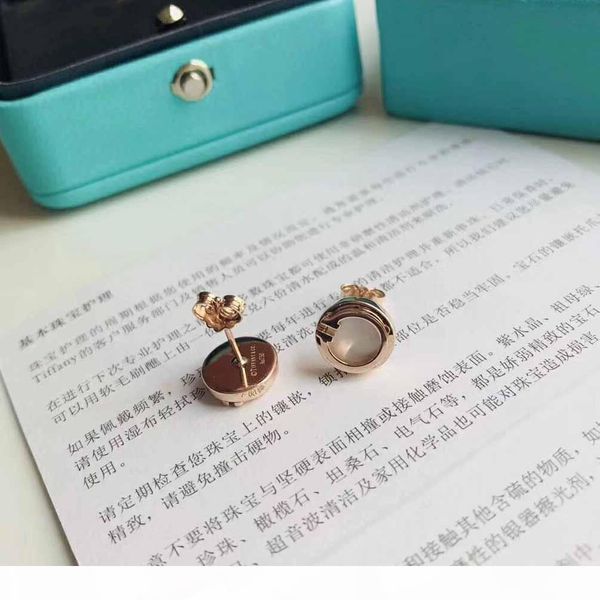 s925 silver new arrival friends hollow round shpae stud earring with white shell for women wedding earrings gift ps5625a, Golden
s925 silver new arrival friends hollow round shpae stud earring with white shell for women wedding earrings gift ps5625a, Golden