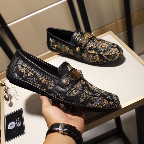 2019s fashion luxury limited edition men s comfortable casual peas shoes men s fashion wild sports business shoes original box packaging
2019s fashion luxury limited edition men s comfortable casual peas shoes men s fashion wild sports business shoes original box packaging