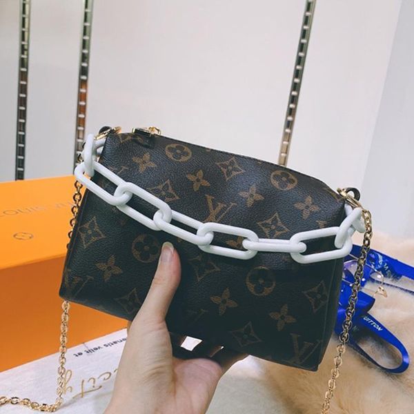 new arrival women bags luxury designer leather shoulder bag fast delivery classic style handbag zipper crossbody bag ladies hobo totes
new arrival women bags luxury designer leather shoulder bag fast delivery classic style handbag zipper crossbody bag ladies hobo totes