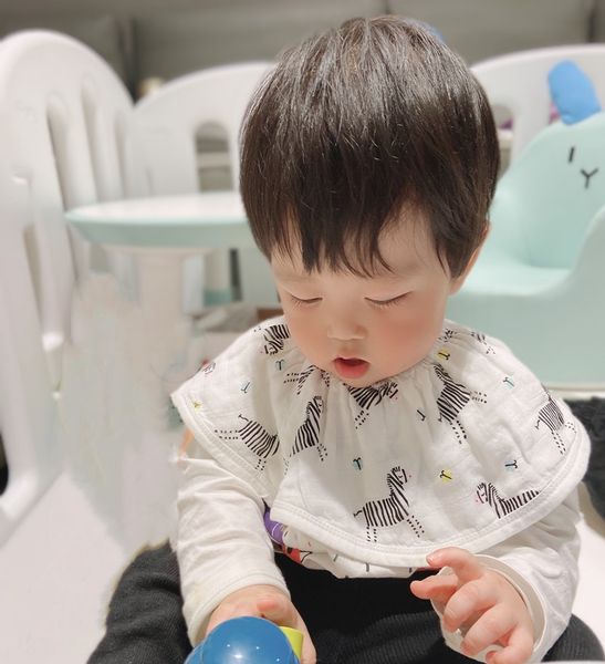 360-degree rotatable bamboo cotton gauze rubber band scarf baby bib baby saliva scarf big bib
360-degree rotatable bamboo cotton gauze rubber band scarf baby bib baby saliva scarf big bib
