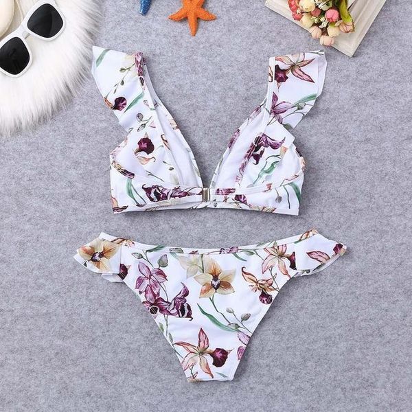 swimwear vogue new micro bikini mayo women print girl bikini sets swimsuit swimwear lady low waist womens swimming suit e, White;black
swimwear vogue new micro bikini mayo women print girl bikini sets swimsuit swimwear lady low waist womens swimming suit e, White;black