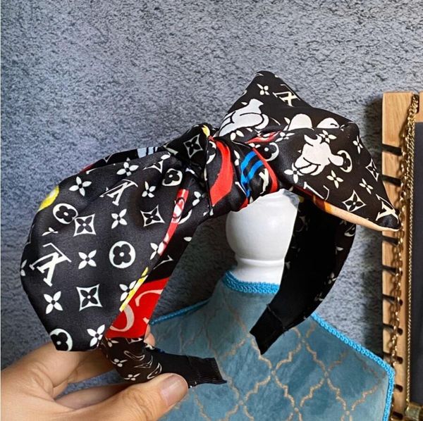 2020 popular 10 colors designer headband famous letter elastic hair bands fashion brand headband silk luxury jewelry gift for women, Silver
2020 popular 10 colors designer headband famous letter elastic hair bands fashion brand headband silk luxury jewelry gift for women, Silver