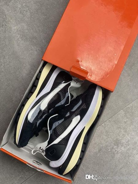 authentic sacai x pegasus vaporfly sp men running shoes black summit white pure platinum man sports sneakers with box
authentic sacai x pegasus vaporfly sp men running shoes black summit white pure platinum man sports sneakers with box