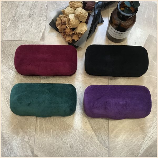 new g ancient chi bee case casesun case color deer velvet sun iron counter glasses box sunglasses box, Blue
new g ancient chi bee case casesun case color deer velvet sun iron counter glasses box sunglasses box, Blue