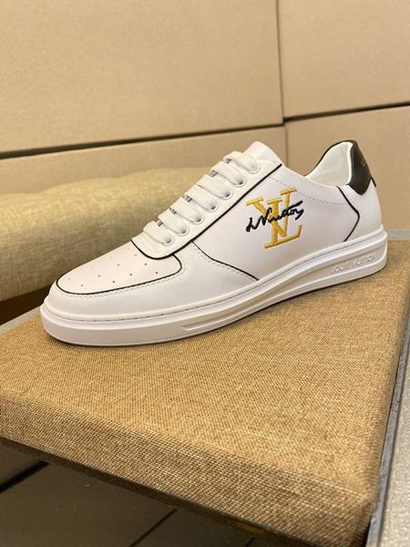 2020r new trendy leather letters low-lace-up casual men's shoes, fashionable wild outdoor sports shoes, size: 38-45, Black
2020r new trendy leather letters low-lace-up casual men's shoes, fashionable wild outdoor sports shoes, size: 38-45, Black