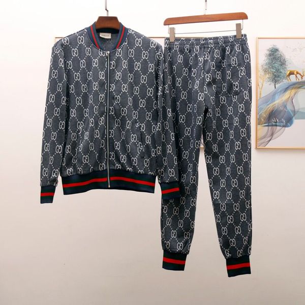 2020 g мужские дизайнерские костюмы красный зеленый трикотажные мужские tracksuit длинные брюки коричневые осенние моды популярные люкс мужс, Gray
2020 g мужские дизайнерские костюмы красный зеленый трикотажные мужские tracksuit длинные брюки коричневые осенние моды популярные люкс мужс, Gray