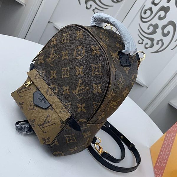 luxury designer womens mini leather backpacks fast delivery drop ship fashion simple style women shoulder bags ladies zipper backpack 
luxury designer womens mini leather backpacks fast delivery drop ship fashion simple style women shoulder bags ladies zipper backpack