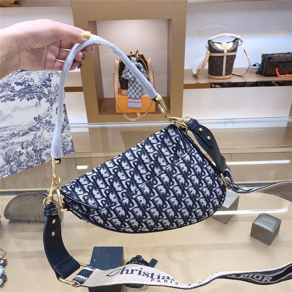 роскошные моды саржа жаккардовые холст дизайнер тенденция dior седло мешок дизайнера мешок плеча tote ins партия 25см бэйсуотер сумки
роскошные моды саржа жаккардовые холст дизайнер тенденция dior седло мешок дизайнера мешок плеча tote ins партия 25см бэйсуотер сумки