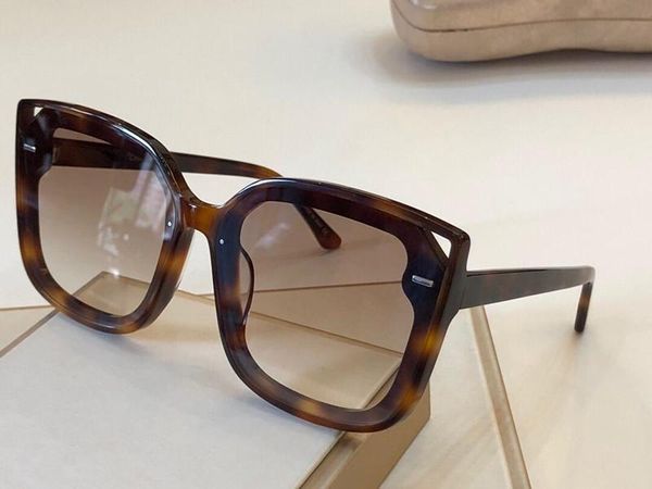 4156 sunglasses luxury fashion women deisnger popular full frame uv400 lens summer style square frame come with case
4156 sunglasses luxury fashion women deisnger popular full frame uv400 lens summer style square frame come with case