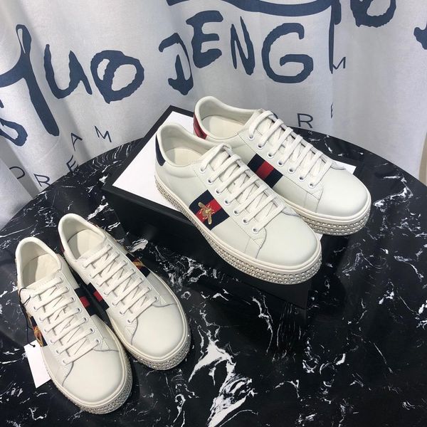 2020-2019c luxury designer fashion designer lovers shoes low to help striped casual shoes flat men and women sports shoes 35-45
2020-2019c luxury designer fashion designer lovers shoes low to help striped casual shoes flat men and women sports shoes 35-45