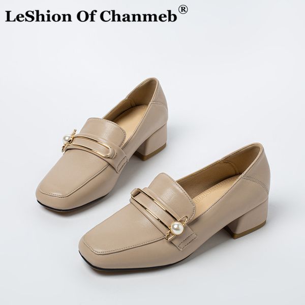 quality pu leather loafers women gold metal chain pearls square toe slip ons shoes woman all season causal shoes nude white lady, Black
quality pu leather loafers women gold metal chain pearls square toe slip ons shoes woman all season causal shoes nude white lady, Black