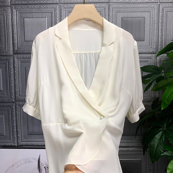 new 100% silk blouses & shirts receive this style elegant french arts of clavicle suit collar short silk blouse is 682081, White
new 100% silk blouses & shirts receive this style elegant french arts of clavicle suit collar short silk blouse is 682081, White