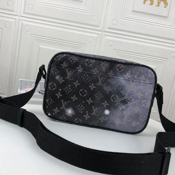 retro trend mens bag crossbody bags fashion classic new arrival messenger bags luxury men zipper shoulder bag with origin box
retro trend mens bag crossbody bags fashion classic new arrival messenger bags luxury men zipper shoulder bag with origin box