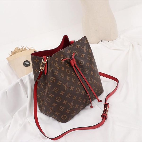 fast delivery vintage fashion women bags leather bucket bag handbag drawstring shoulder bag messenger crossbody bags with origin box
fast delivery vintage fashion women bags leather bucket bag handbag drawstring shoulder bag messenger crossbody bags with origin box