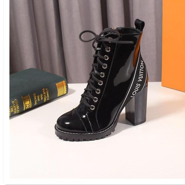 157 new women's casual shoes, luxury designer women's shoes, outdoor travel party shoes, original box packaging, Black
157 new women's casual shoes, luxury designer women's shoes, outdoor travel party shoes, original box packaging, Black